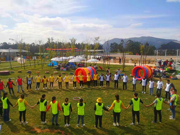 Teambuilding-Aktivitäten im Herbst