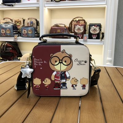 1180-2 CREAM BEAR Cream Bear Bag Women‘s Fashion Cartoon Cute Small Square Bag One Shoulder Messenger Bag With Wide Shoulder Strap Cross Bag
