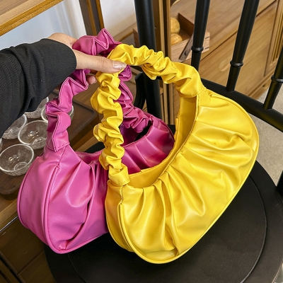 2024 Pure Color Cloud Pleated Bag Simple Women‘s Underarm Bag Sweet Shoulder Bag